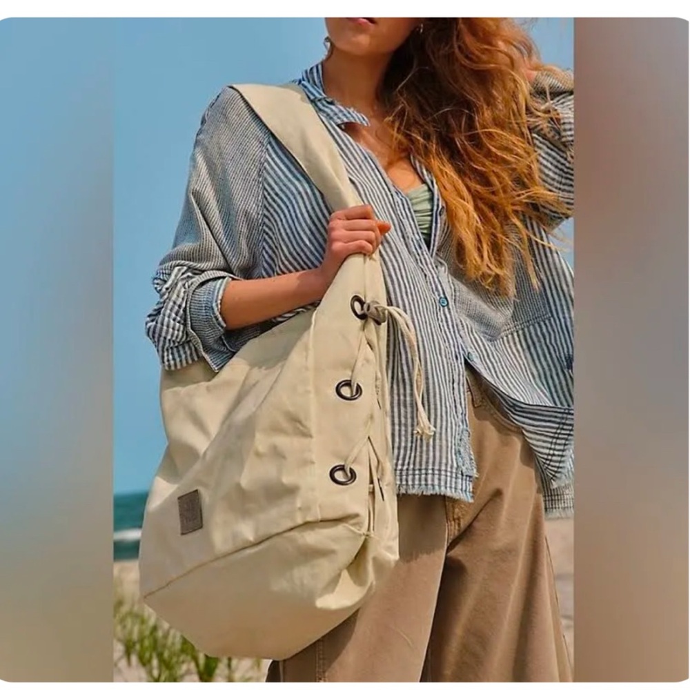 We The Free Maverick Sling
NWT